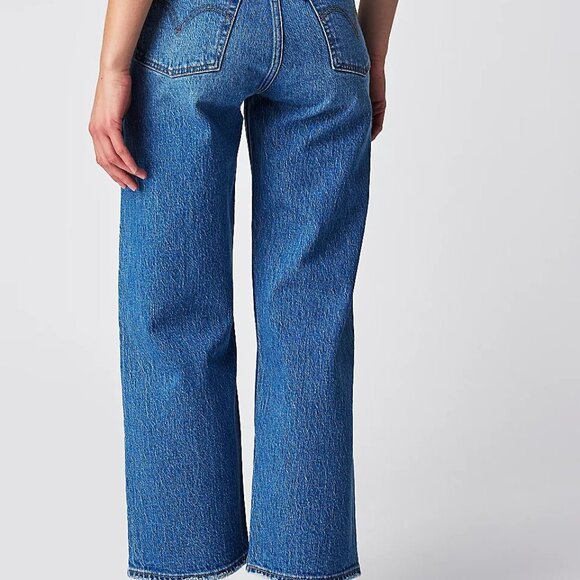 Levi’s Ribcage Straight Ankle Jeans | High Rise | Size 26 | Great Condition - Picture 2 of 10